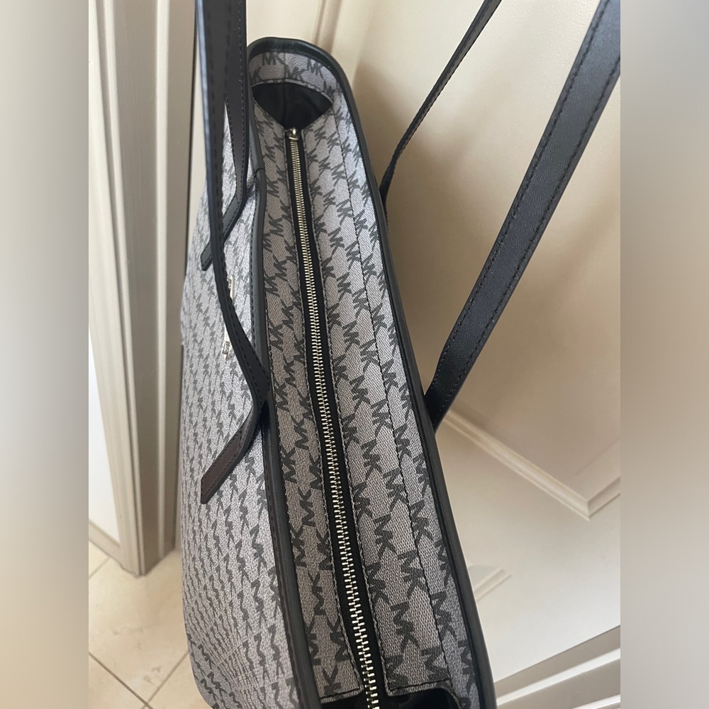 Michael Kors Emry Tote View 6